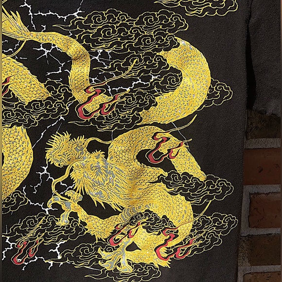 Joye 100% Cotton Gold And Silver dragon TShirt. Designs On Front And Back Size M - Picture 3 of 12